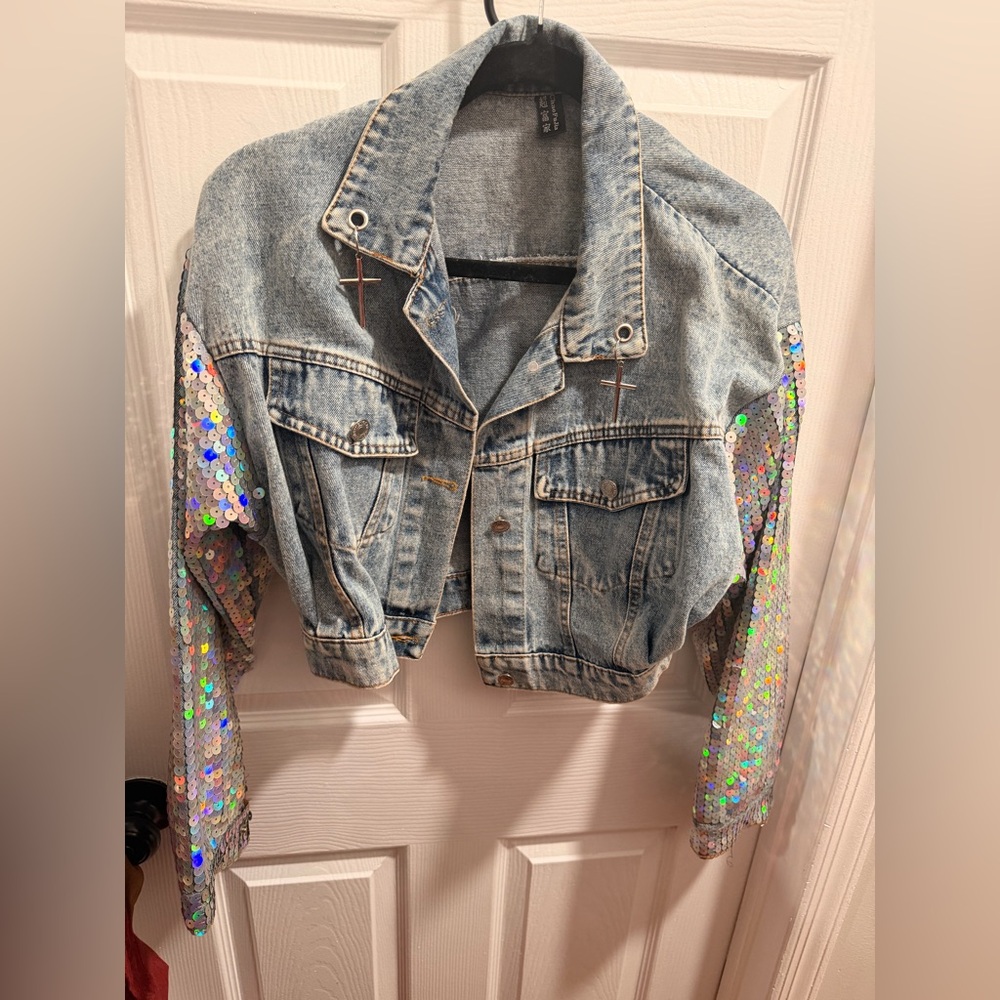 Cropped denim jacket sequin sleeves